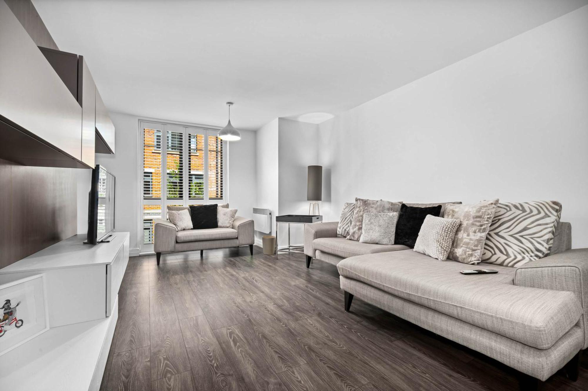 Luxury 2 Bedroom - Balcony - Parking - Netflix 97m Apartment Birmingham