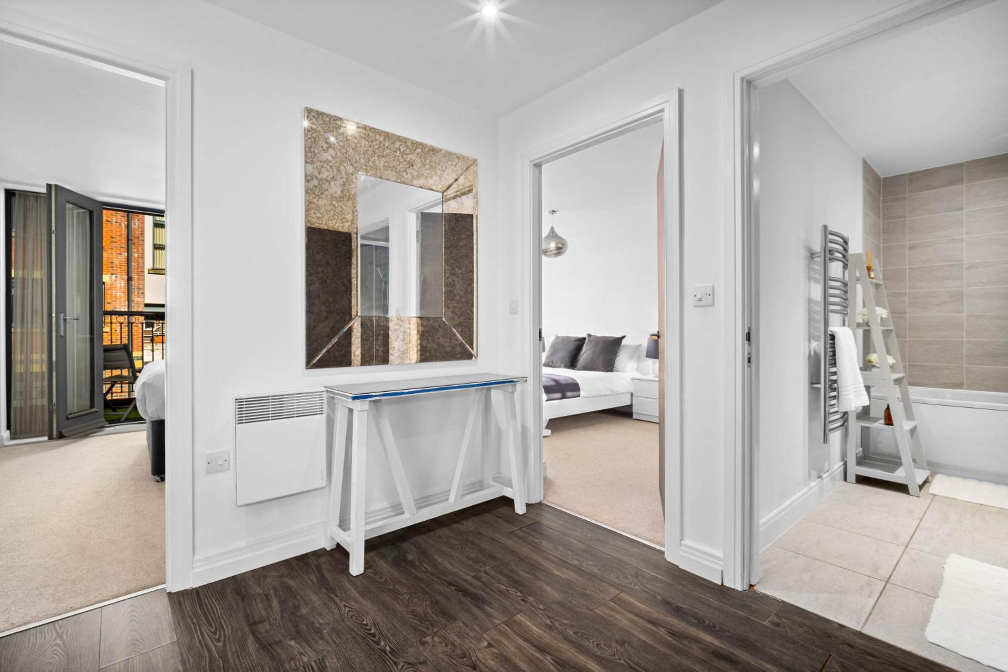 Luxury 2 Bedroom - Balcony - Parking - Netflix 97m * Birmingham